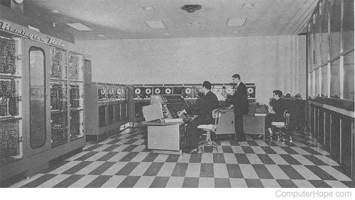 UNIVAC in a large room.